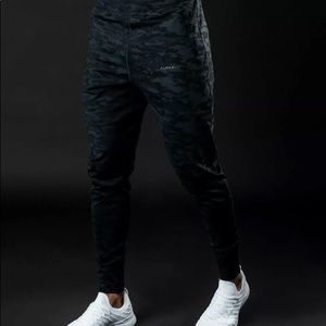 NewAlphalete Mens Black Camo Premium Small Joggers